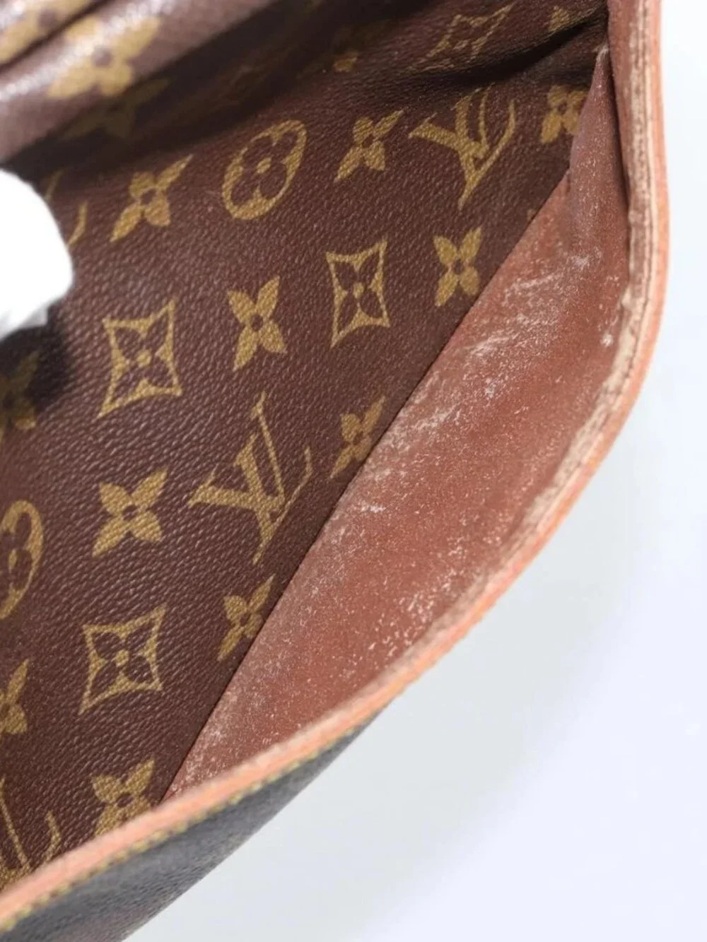 Louis Vuitton brand	louis vuitton